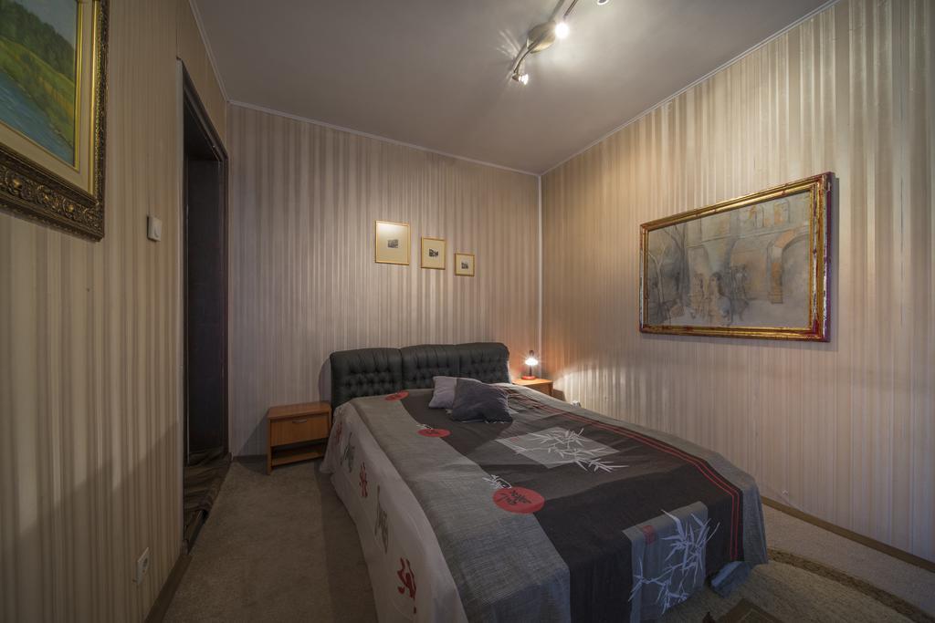 Sunny Apartment โซเฟีย ภายนอก รูปภาพ